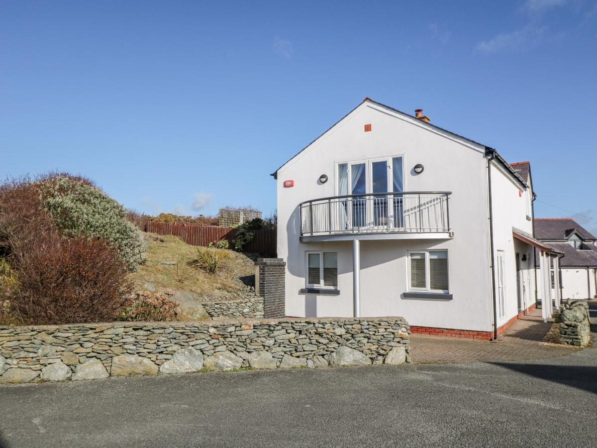 Bay View Villa Holyhead Exteriör bild