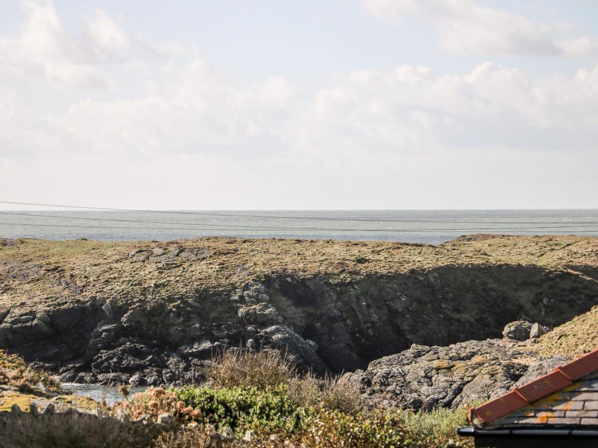 Bay View Villa Holyhead Exteriör bild