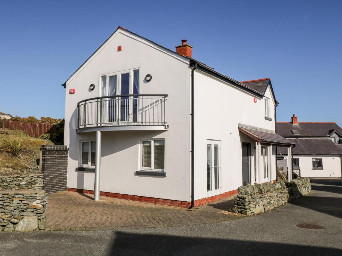 Bay View Villa Holyhead Exteriör bild
